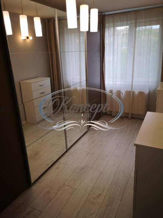 Apartament cu parcare pe Aleea Baisoara
