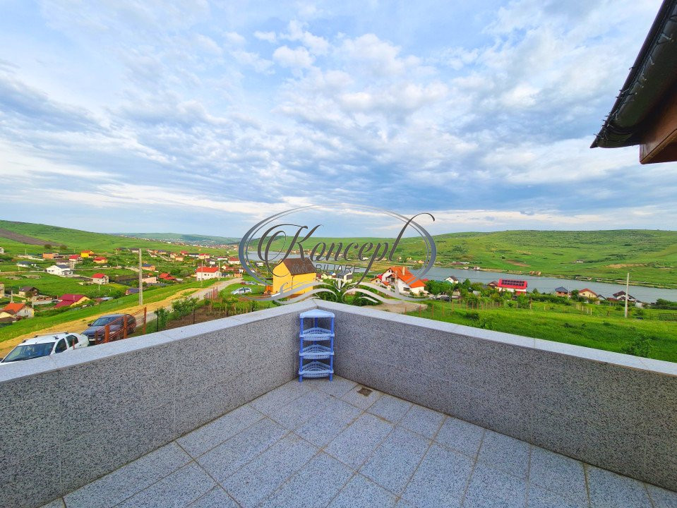 Casa individuala cu panorama in Campenesti