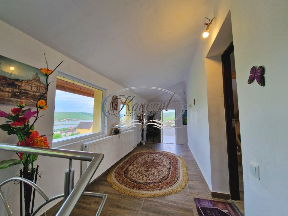 Casa individuala cu panorama in Campenesti