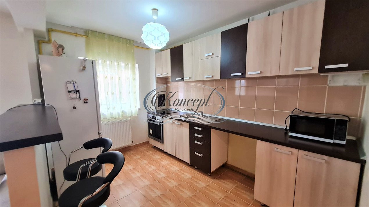Apartament pe strada Razoare