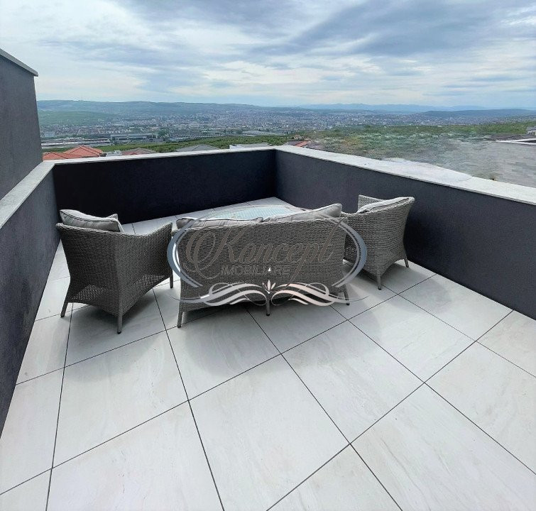 Duplex la cheie cu panorama spectaculoasa