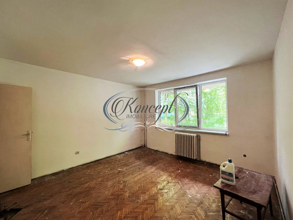 Apartament decomandat in zona Hotel Royal