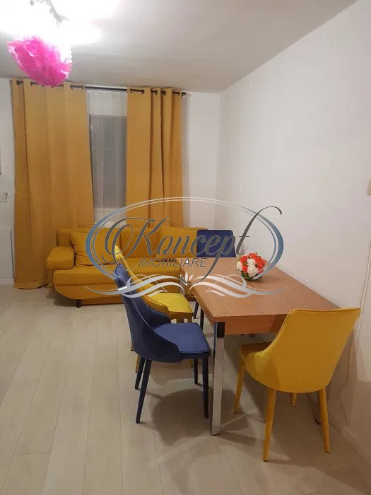 Apartament la etaj intermediar pe strada Bucovina