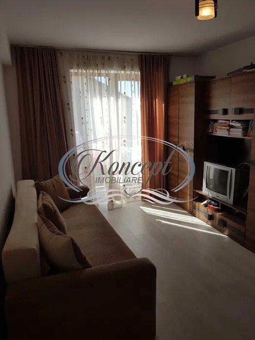 Apartament la etaj intermediar pe strada Bucovina