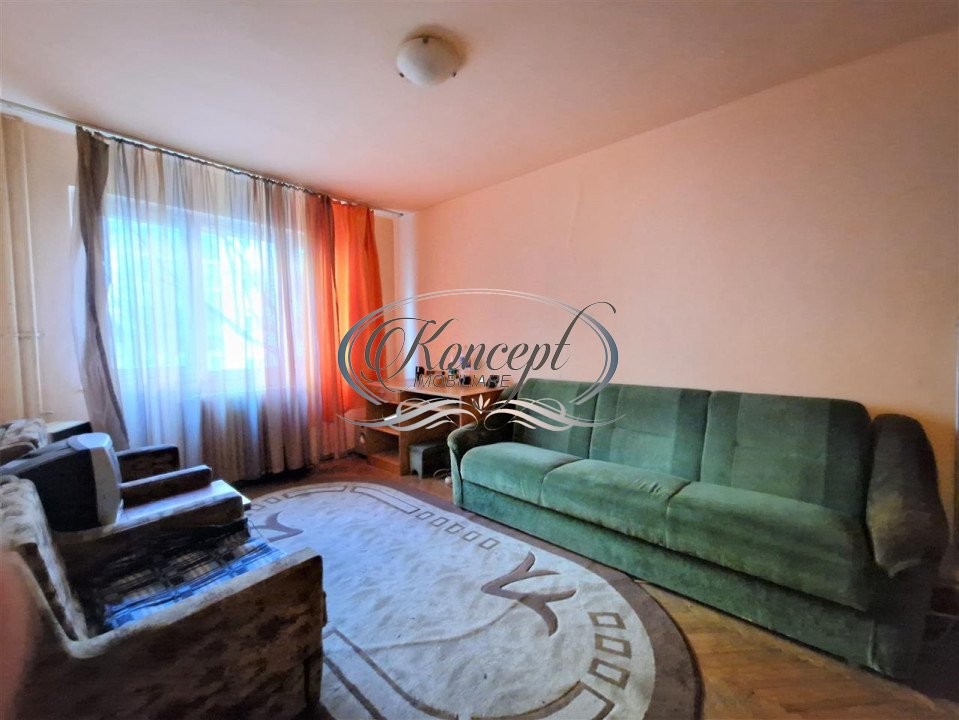 Apartament decomandat in zona Retezat