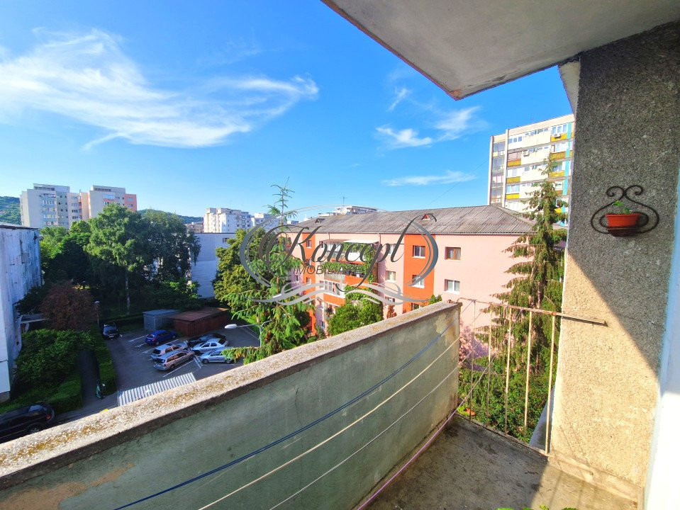 Apartament la etaj intermediar in Manastur