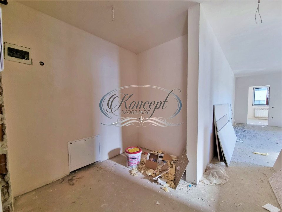 Apartament semifinisat cu CF pe strada Sub Cetate