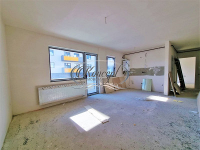 Apartament semifinisat cu CF pe strada Sub Cetate