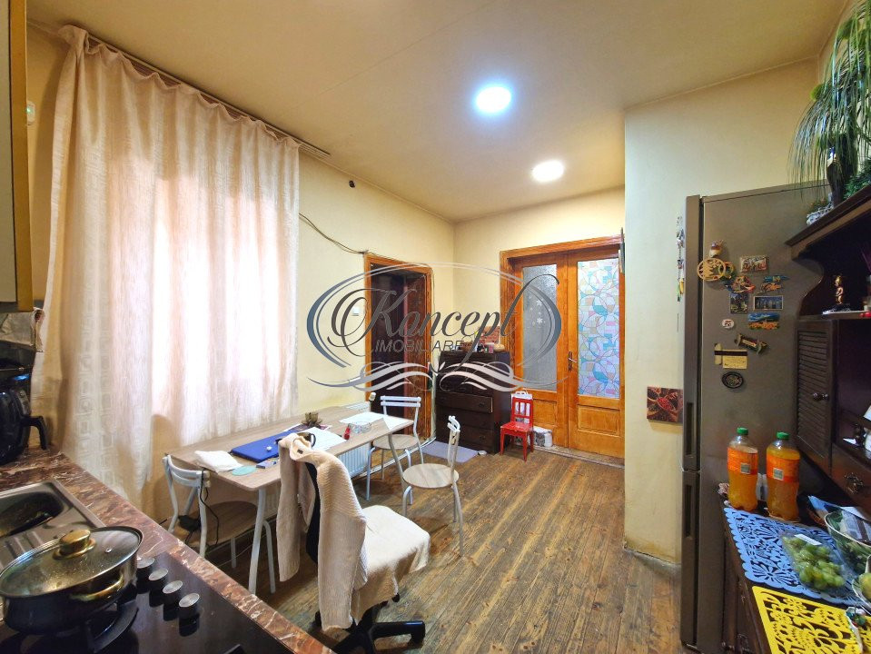 Apartament la casa cu gradina in Piata 1 Mai