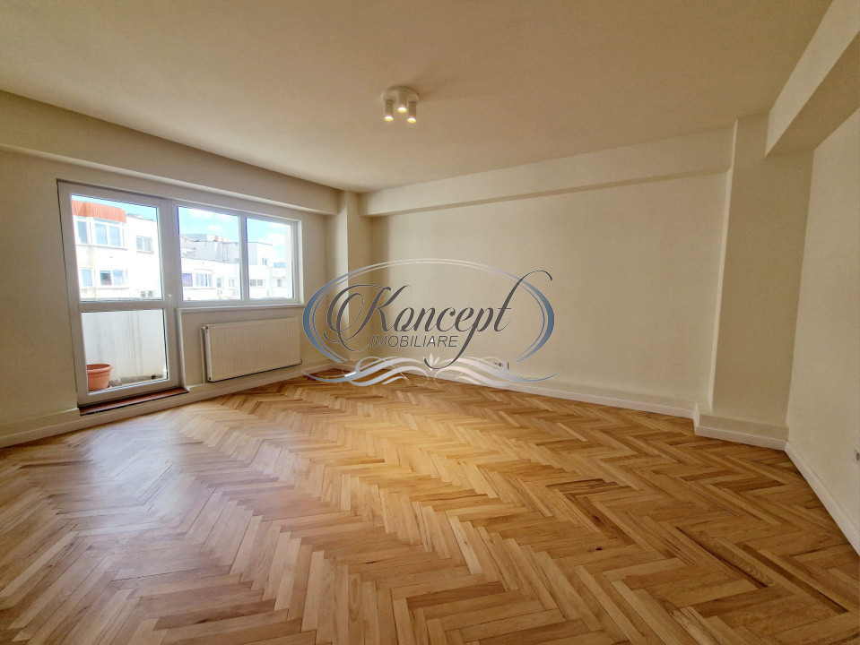 Apartament spatios si deosebit in Piata Cipariu