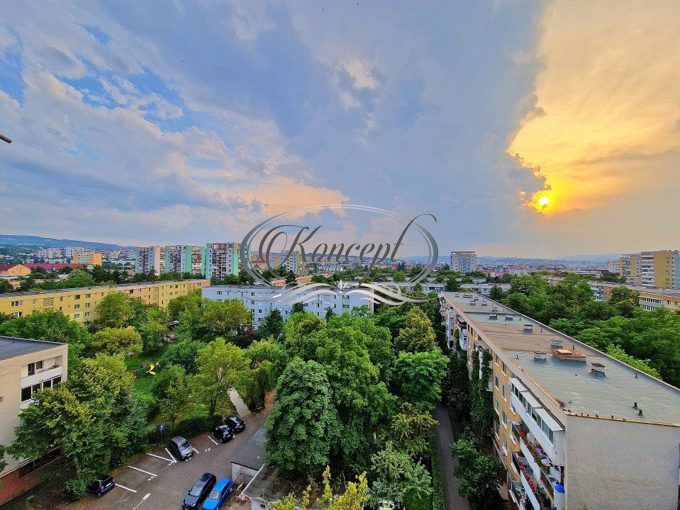 Apartament la etaj intermediar, zona Detunata