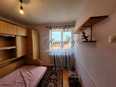 Apartament spatios pe strada Busteni