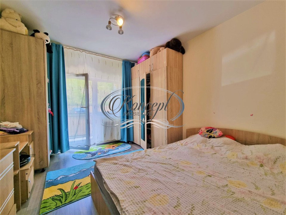 Apartament cu parcare pe strada Valea Garbaului