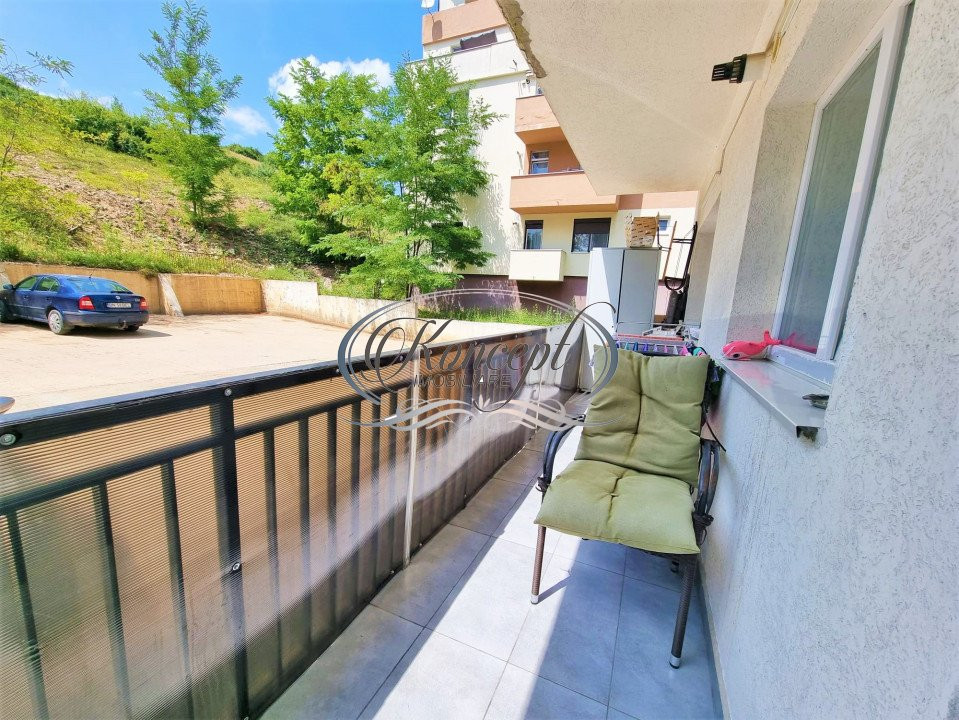 Apartament cu parcare pe strada Valea Garbaului
