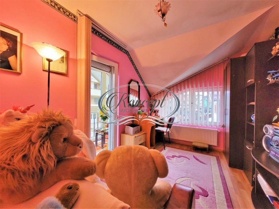 Duplex cu garaj pe strada Sub Cetate