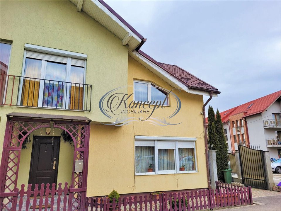 Duplex cu garaj pe strada Sub Cetate
