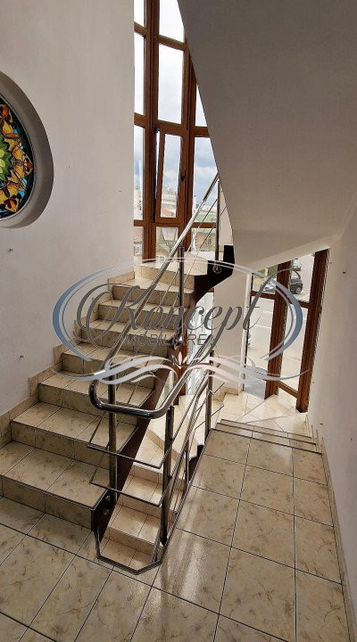 Spatiu servicii in zona Campina