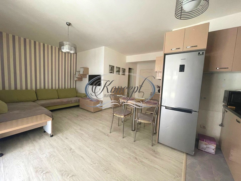 Apartament la etaj intermediar pe strada Porii