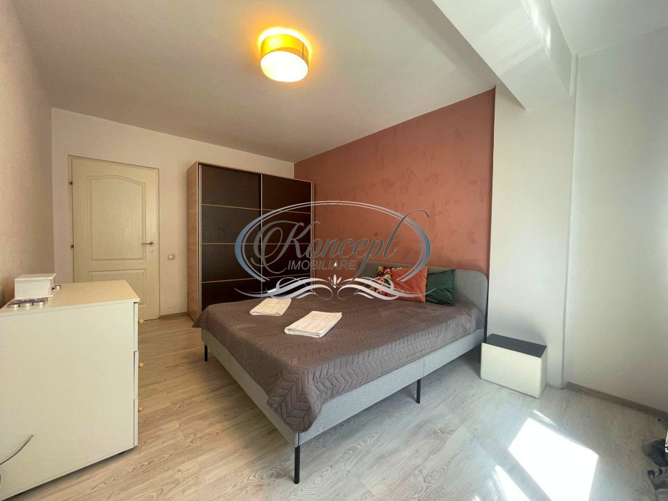 Apartament la etaj intermediar pe strada Porii