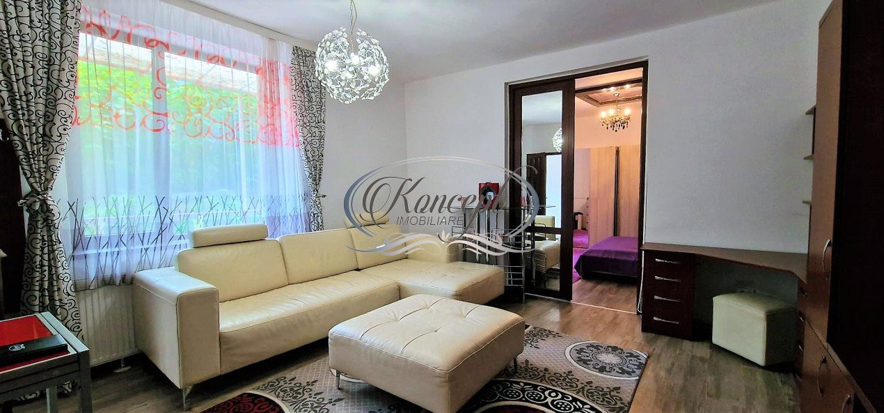Apartament cu curte pe strada Victor Babes