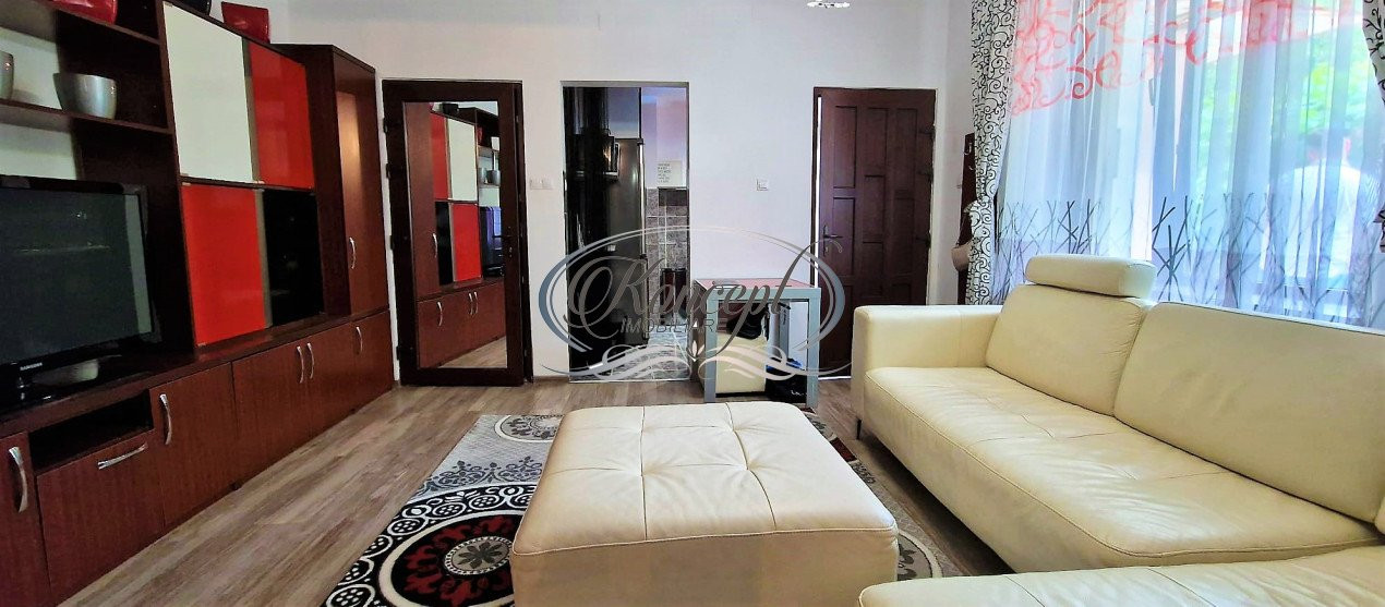 Apartament cu curte pe strada Victor Babes