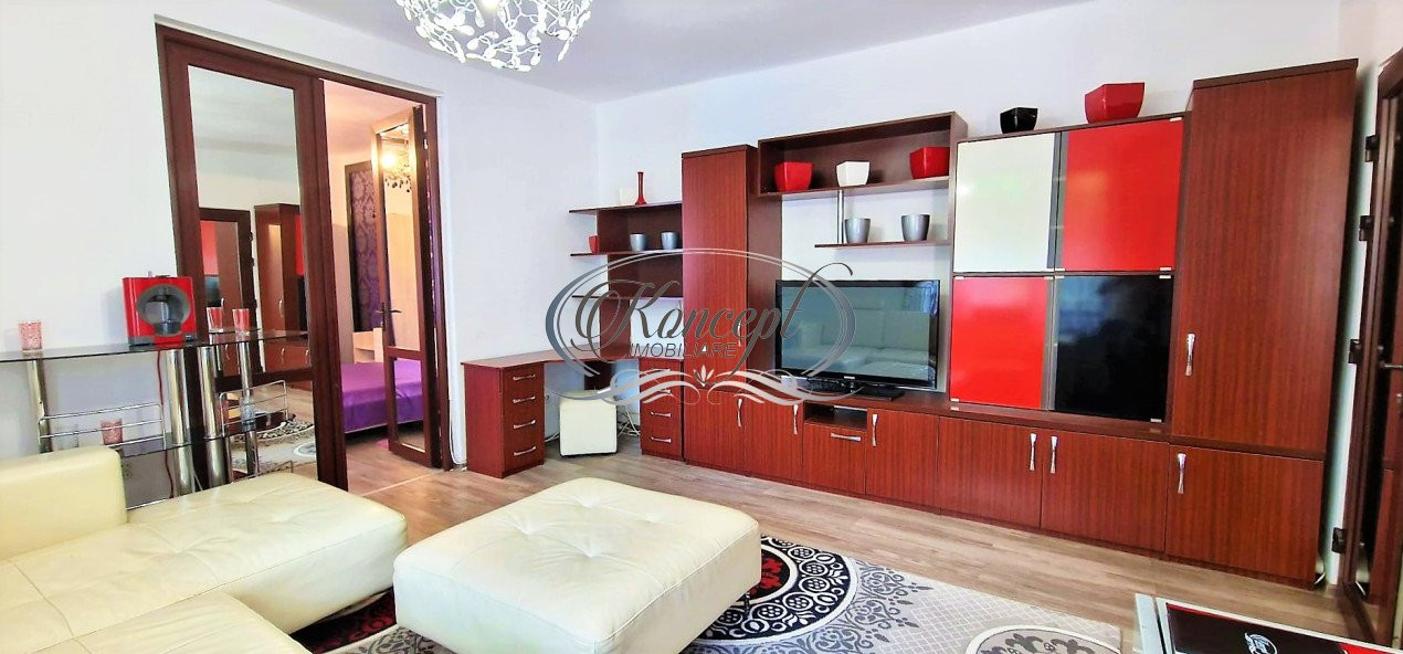 Apartament cu curte pe strada Victor Babes