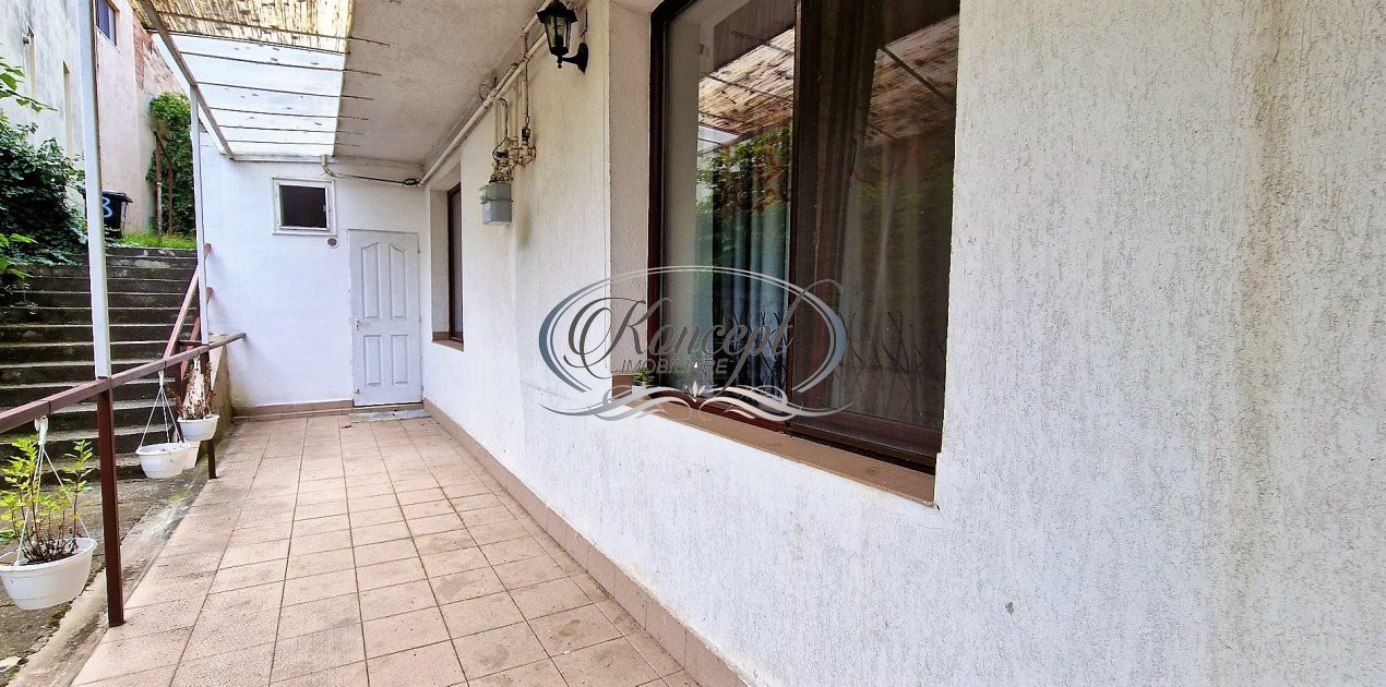 Apartament cu curte pe strada Victor Babes