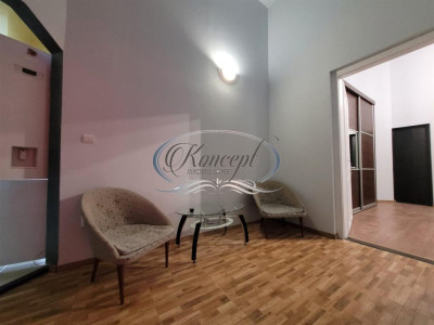 Apartament decomandat cu gradina pe str. Victor Babes