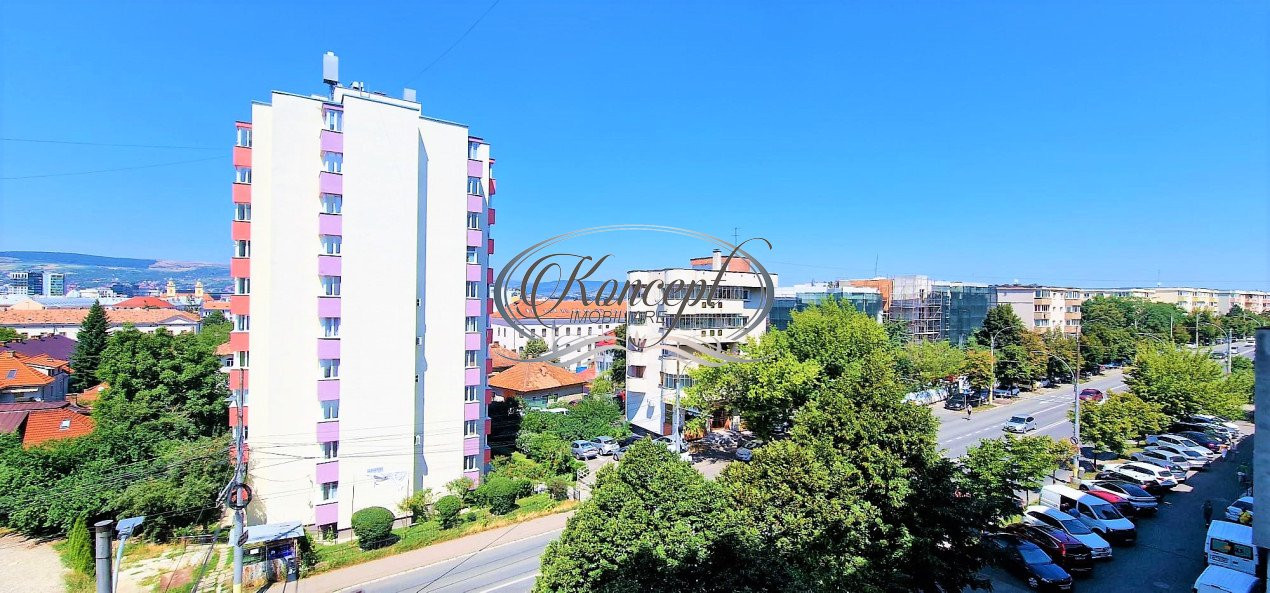 Apartament la etaj intermediar in Piata Cipariu