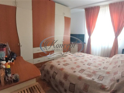 Apartament 3 camere decomandate pe str. Cojocnei