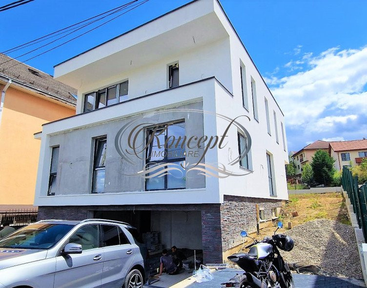 Casa cu piscina in Andrei Muresanu