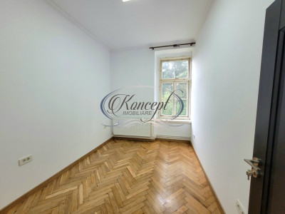 Apartament spatios in zona Semicentrala