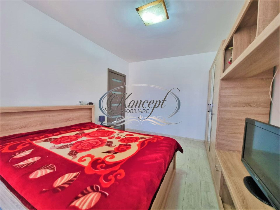 Apartament la etaj intermediar cu parcare