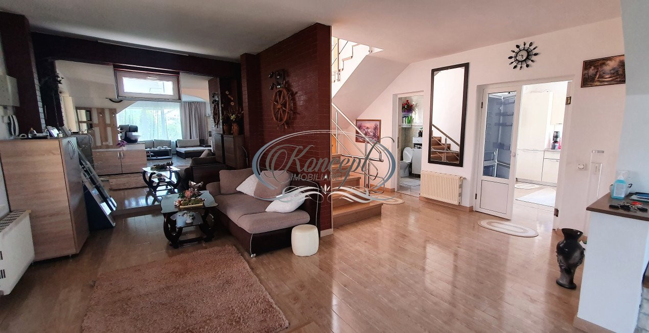 Casa individuala cu piscina, in Zorilor