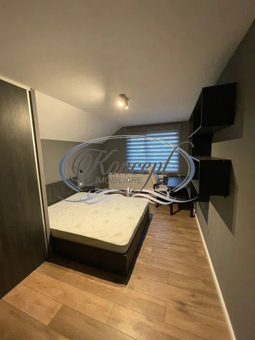 Apartament spatios la casa