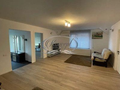 Apartament spatios la casa