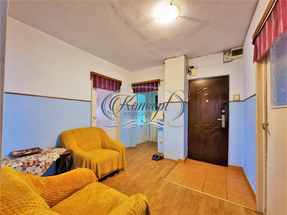 Apartament decomandat, la etaj intermediar