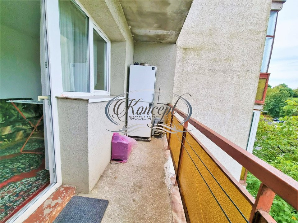 Apartament decomandat, la etaj intermediar