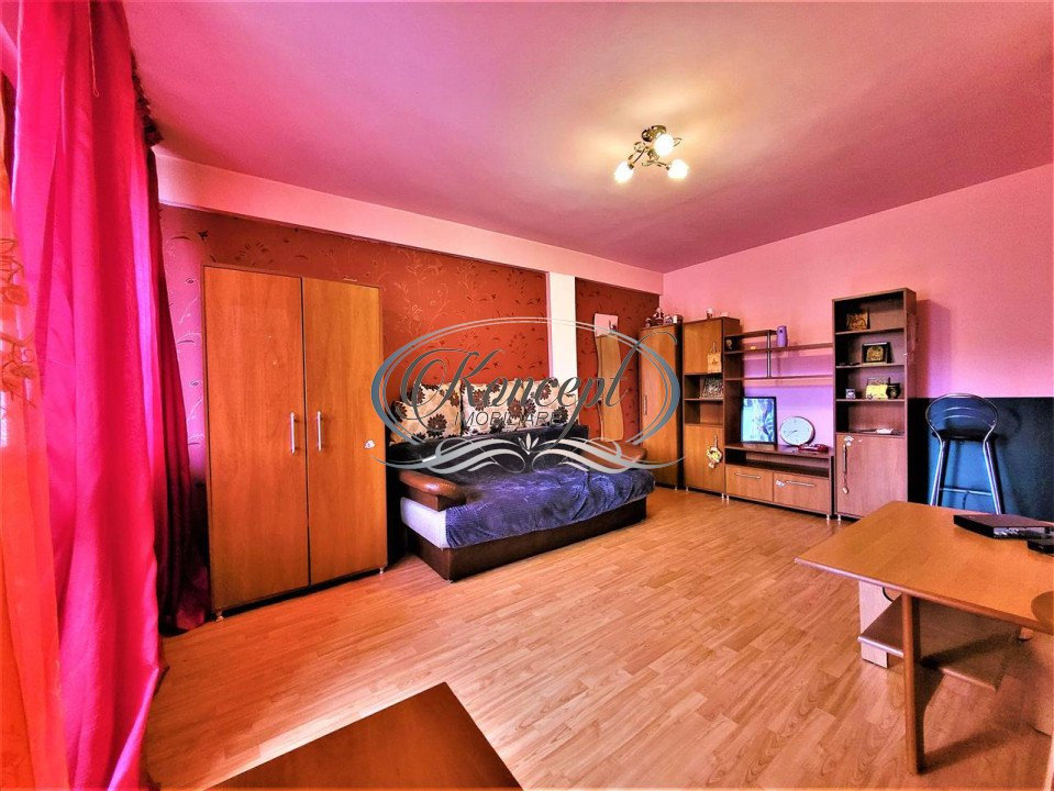 Apartament decomandat pe strada Cetatea Fetei