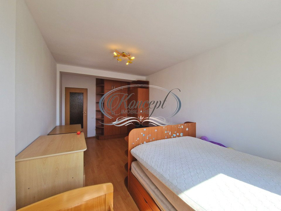 Apartament cu parcare in zona Piata 1 Mai