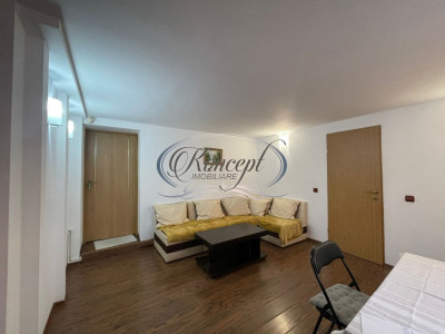 Casa cu curte in zona UMF