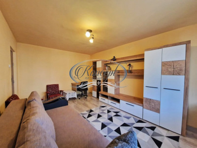 Apartament cu parcare pe strada Gorunului