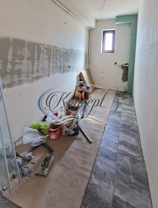 Apartament cu gradina, garaj si boxa, Sub Cetate