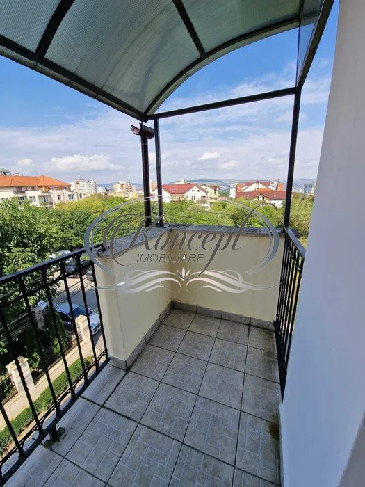 Apartament renovat si cu parcare subterana in zona Spitalului de Recuperare