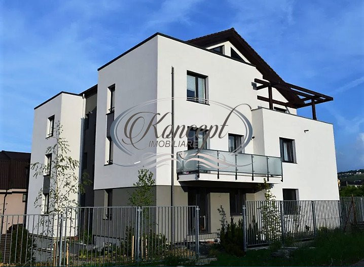 Apartament cu gradina si parcare in Europa