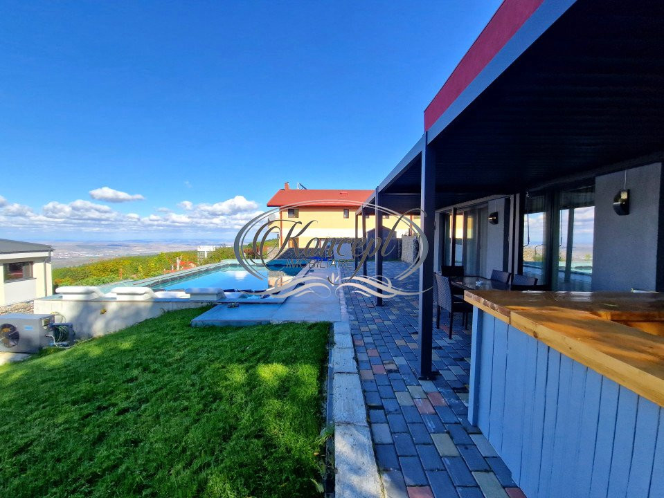 Duplex ultrafinisat cu piscina in Feleacu
