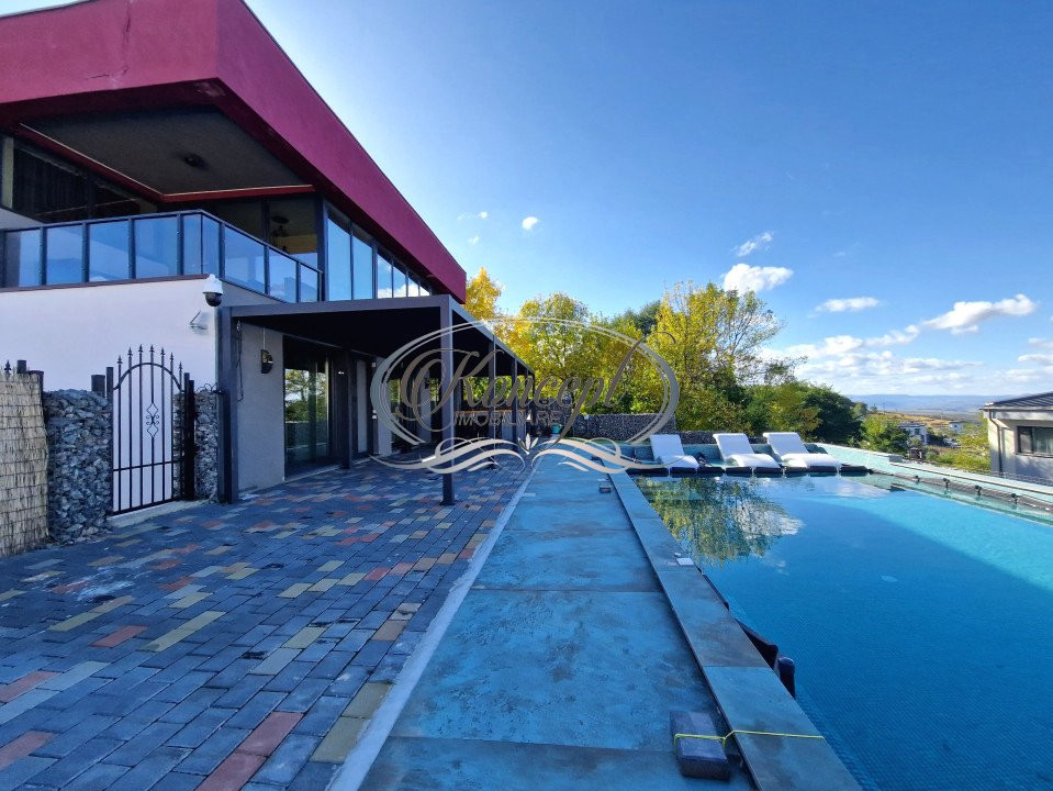 Duplex ultrafinisat cu piscina in Feleacu