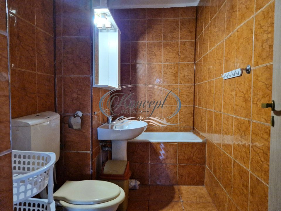Apartament la etajul 1 pe strada Mehedinti