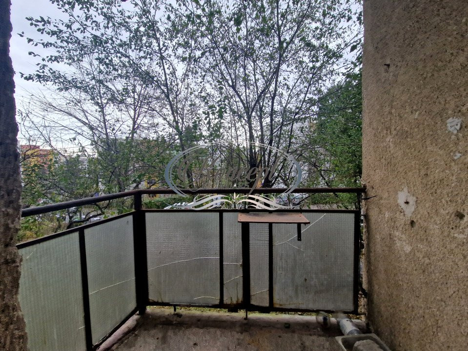 Apartament la etajul 1 pe strada Mehedinti