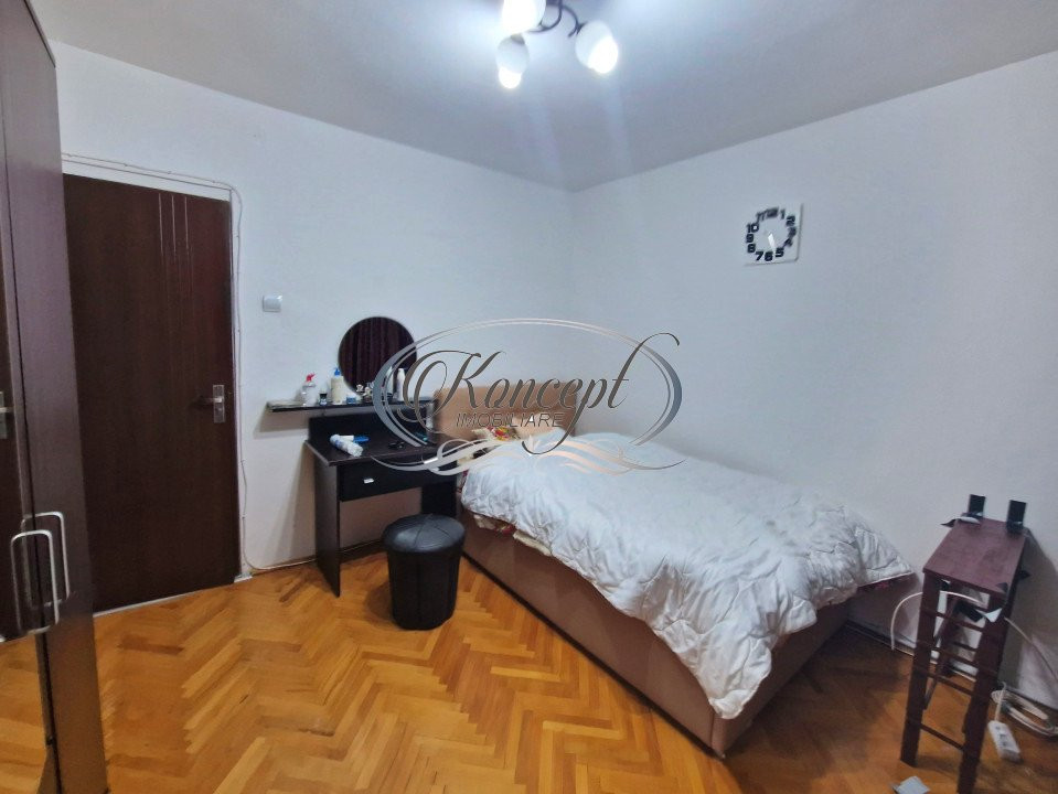 Apartament la etaj intermediar in zona Mercur